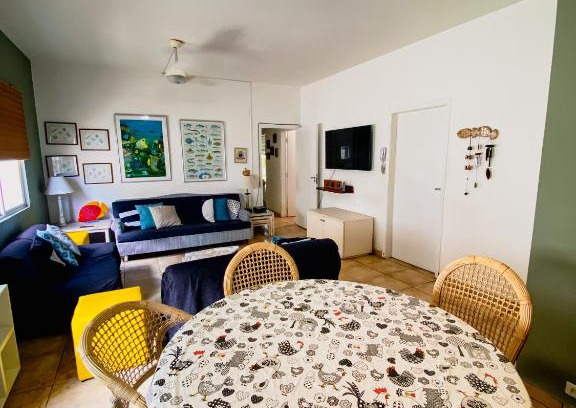 Jardim Praiano Apartamento | Apartamento no Guaruja - 150M da praia