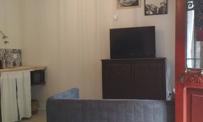 Carrejo Apartamento | Apartamento para tres en casona de un pueblo típico con encanto.