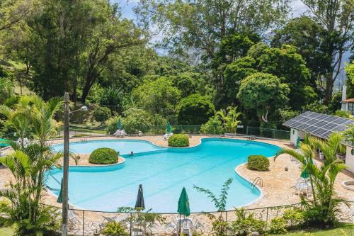 Petropolis Apartamento | Apartamento Piscina Cinematográfica em Petrópolis-Itaipava