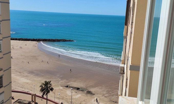 Cadiz Condominio | Apartamento Playa Santa María del Mar. Primera línea de playa