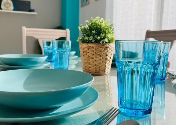 Peniscola Apartamento | APARTAMENTO SITUADO EN EL CENTRO CON 3 HABITACIONES, DISPONE DE AIRE ACONDICIONADO Y WIFI A 150m DE LA PLAYA Y EL CASTILLO