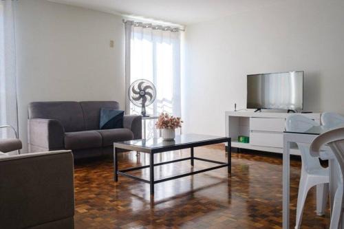 Maringa Apartamento | Apartamento Suite mais 2 QTS Espaçoso Ar Cond SQ21
