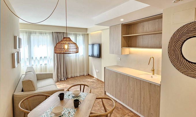 Ciutat de les Arts i les Ciencies Apartamento | APARTAMENTOS LAS CIENCIAS Ñ. WIFI + PARKING + AIRE ACONDICIONADO