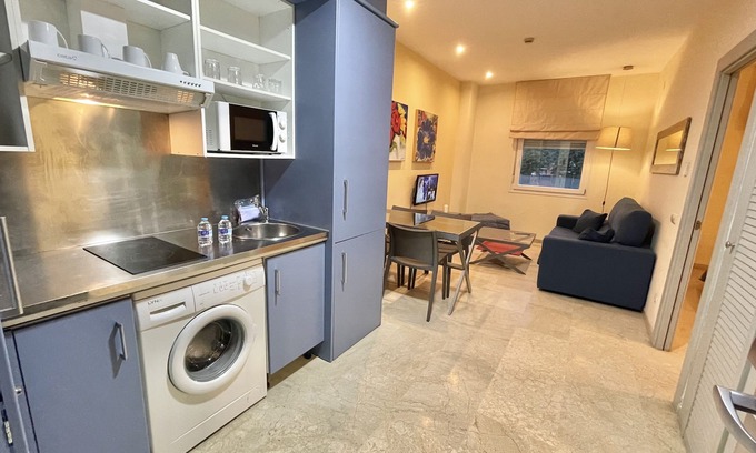 Bormujos Apartamento | ApartHome® Residencial con piscina, parking, wifi