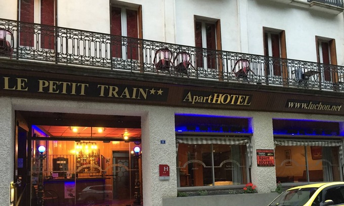 Bagneres-de-Luchon Hotel | Aparthotel le petit train