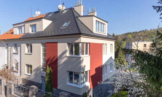 Branik Apartamento | Apartmán 2+kk, 50 m2 v klidné lokalitě. 10 min od centra Prahy.