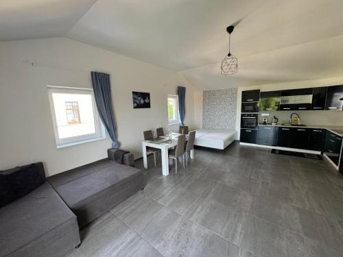 Nedvezi u Rican Apartamento | Apartmán byt 75m2 klid příroda pro rodinu