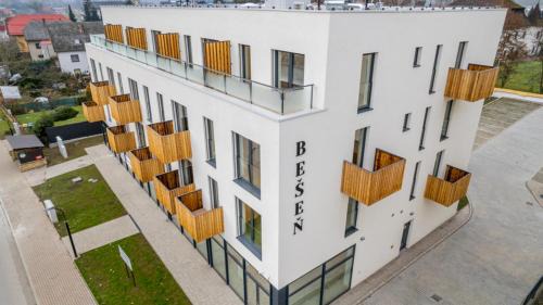 Besenova Apartamento | Apartmán NAD RIEKOU