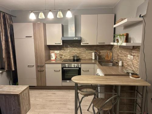 Juh Apartamento | Apartmán Staničná