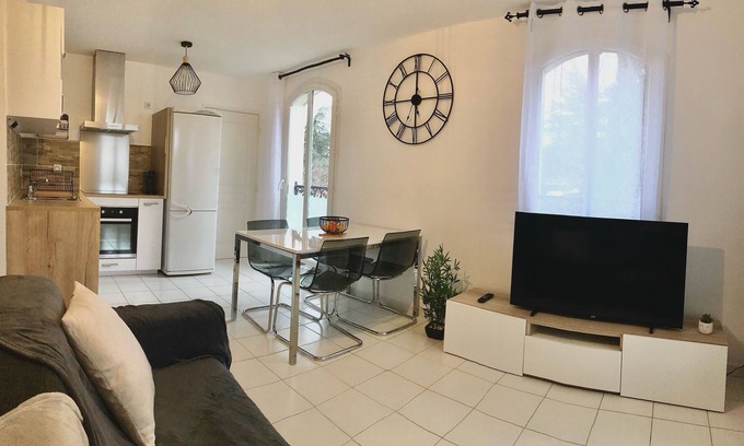 Plan-d'Aups-Sainte-Baume Apartamento | Apartment in the heart of Sainte Baume