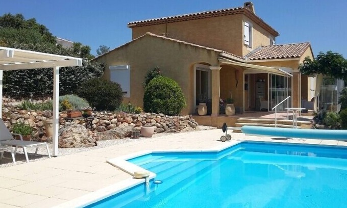 Seillons-Source-d'Argens Apartamento | Apartamento en pueblo típico ladera provenzal, chalet con piscina, oasis de relajación