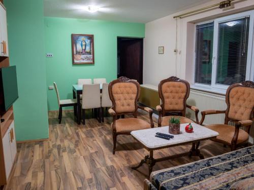 Krusevac Apartamento | Apartman Aleksandar