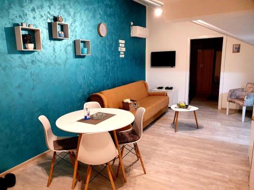 Kikinda Apartamento | Apartman Azra