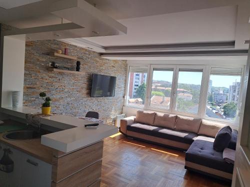 Mladenovac Apartamento | Apartman Centar V