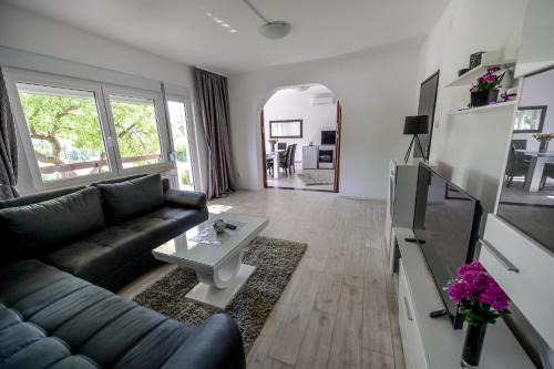 Arandelovac Apartamento | Apartman DORA