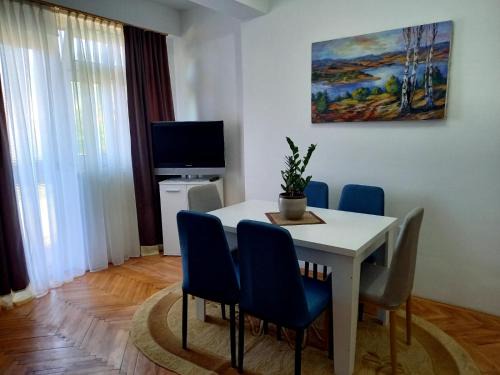 Surdulica Apartamento | Apartman KEJ 64qm