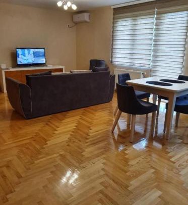 Stara Pazova Apartamento | Apartman KGC Stara Pazova