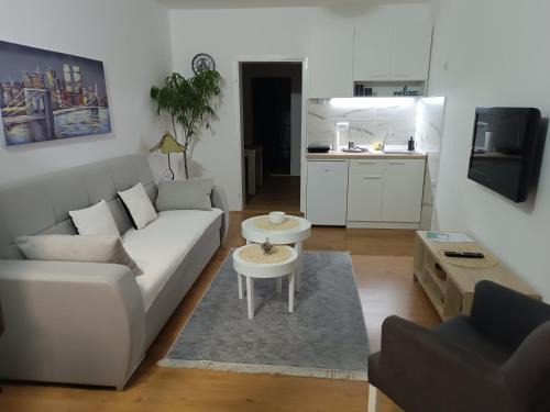 Nis Apartamento | Apartman LISA
