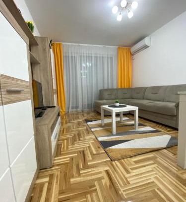 Sombor Apartamento | Apartman Lux 5- private parking