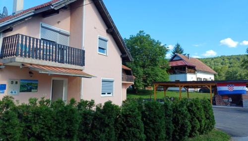 Smoljanac Apartamento | Apartman & Sobe Orhideja