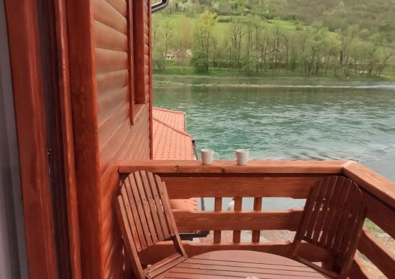 Ljubovija Apartamento | Apartmani ODMOR NA DRINI
