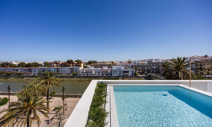 Chiclana de la Frontera Apartamento | Apartamento 'Luxury 6' con Wi-Fi y aire acondicionado