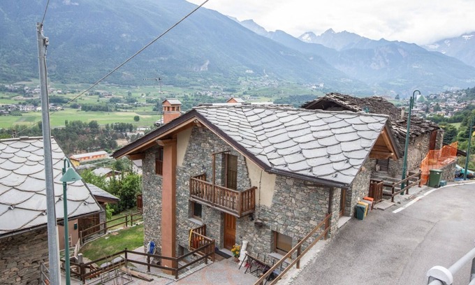 Montan-Angelin-Arensod Apartamento | Apartment with garden in Aosta (Casa Alpina - Sarre)