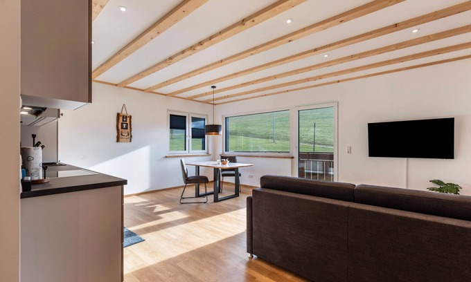 Triberg im Schwarzwald Apartamento | Neueröffnung 2024 Apartamento 'Bergpanorama' con vistas a la montaña, terraza compartida y Wi-Fi