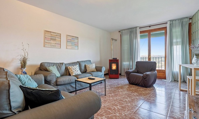 Penarroya de Tastavins Apartamento | Apartamento 'Casa El Ferrer' con vistas a la montaña, terraza privada y Wi-Fi