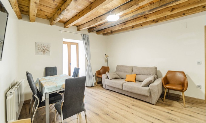 San Martin de Rubiales Apartamento | Apartamento 'Tierra' con jardín compartido, balcón y Wi-Fi