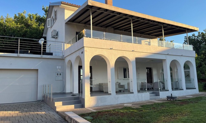 Cizici Apartamento | Apartment 1 - Exclusive apartment with sea view and pool