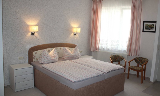 Guestrow Apartamento | Apartamento 2 - Apartamento de la ciudad "royshell"