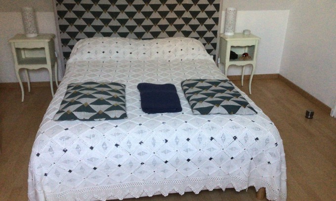 Blois Apartamento | Apartment 2 minutes from Jeu de Paume Very close to town center, quiet location