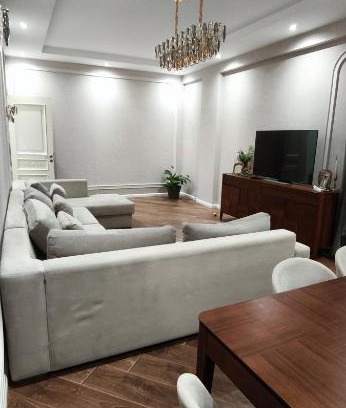 Nasimi Apartamento | Apartment 28 may Luxury