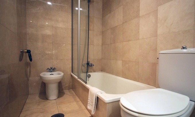 L'Estartit Apartamento | APARTAMENTO (3 ADULTOS + 2 NIÑOS) VISTA PISCINA
