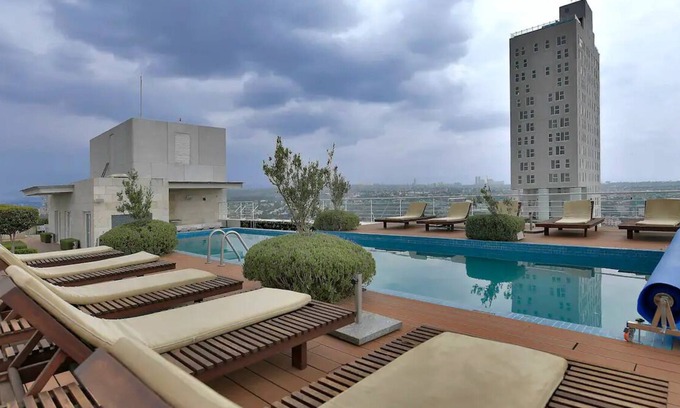 Los Alpes Apartamento | Apartment- 30 Min from Formula 1