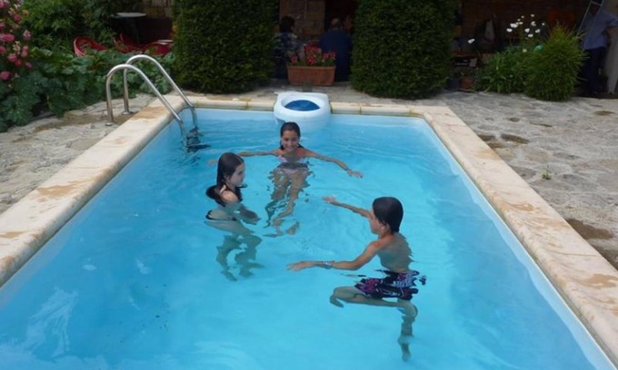 Ibero Apartamento | Apartamento (4 pax) con vistas al río y piscina. A 10 minutos de Pamplona.