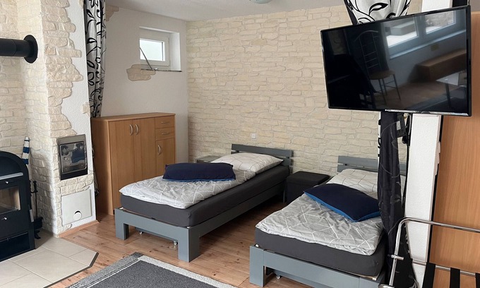 Dettingen an der Erms Apartamento | Apartamento '48qm' con terraza privada y Wi-Fi