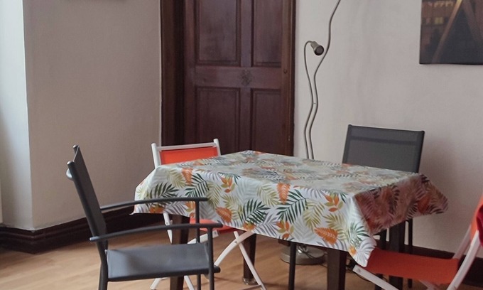 Bourg-de-Peage Apartamento | Apartment 63m2 historic center. Quiet location near Isère and town center