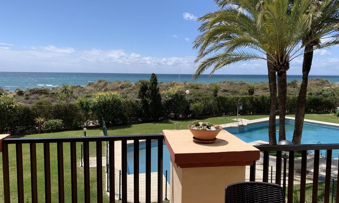 Nikki Beach Apartamento | Apartamento 815 primera linea de playa con vistas al mar