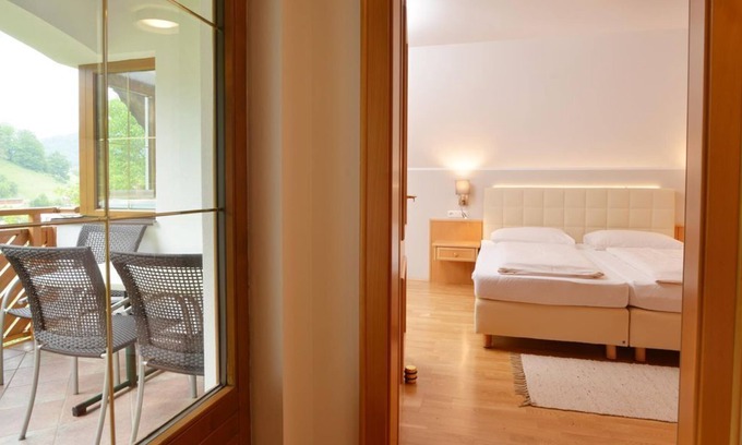 Hinterstoder Casa | Apartment 85m² - Loggia, mountain view with half board - Landhotel Gressenbauer