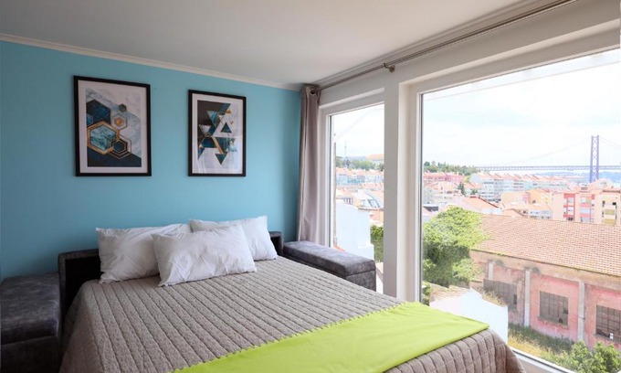 Linda-a-Velha Apartamento | Apartment Ajuda Tagus River View