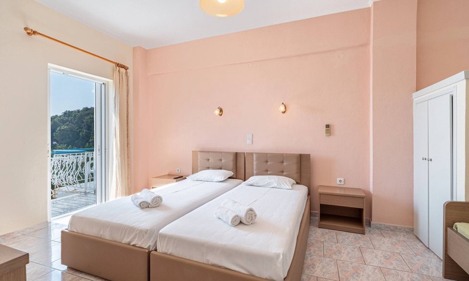 Parga Apartamento | Apartamento 'Alex Bar 6' con vistas al mar, Wi-Fi y aire acondicionado
