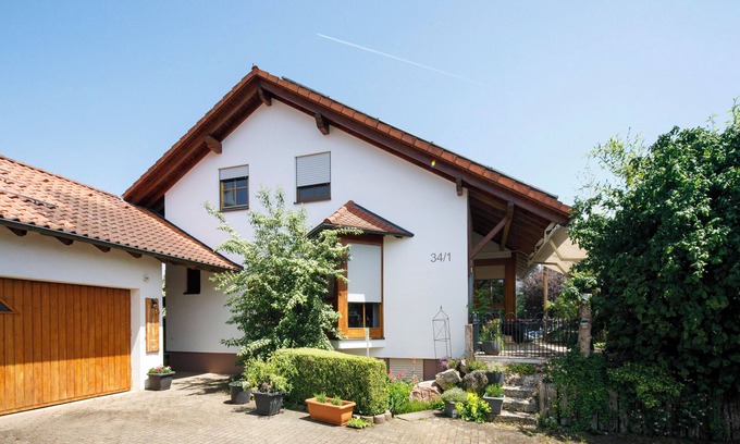 Zwiefalten Apartamento | Apartamento "Am Hof" con jardín compartido y Wi-Fi