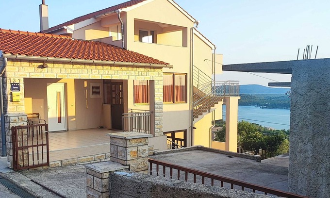 Meterize Apartamento | Apartment Ana (95201-A1) - Sibenik