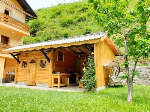 Podbrdo Apartamento | Apartment and Garden house among the mountains