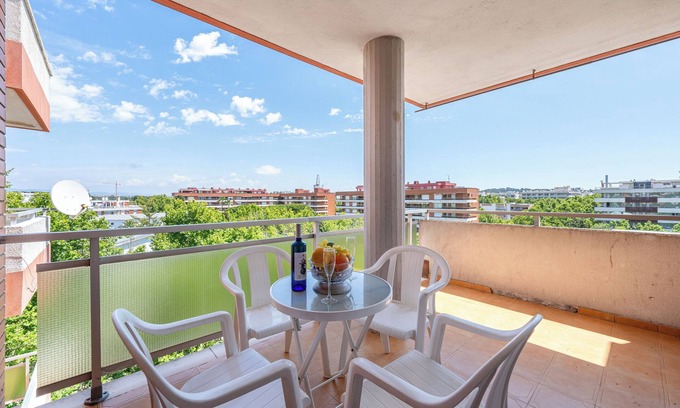 Salou City Centre Apartamento | Apartamento 'Apartamento Mayor Para 6 Personas' con Terraza Privada y aire acondicionado