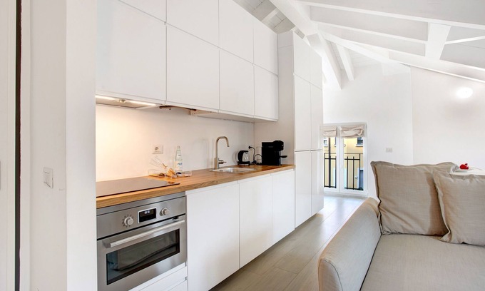 De Angeli Apartamento | Apartment 'Appartamento Giuseppe' with Shared Garden, Wi-Fi and Air Conditioning