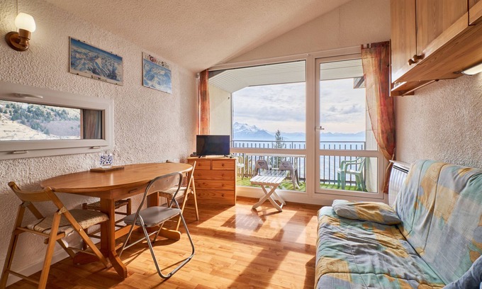 Saint-Honore Apartamento | Apartamento 'Appartement Avec Balcon St Honore'