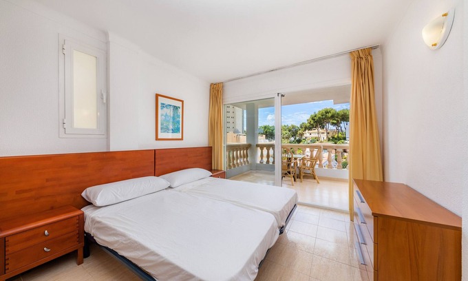Peguera Apartamento | Apartamento 'Apto Con Terraza 7' con terraza privada, Wi-Fi y aire acondicionado
